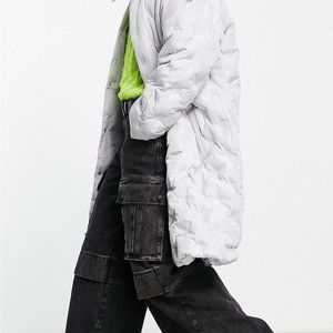 OVERSIZED PUFFER COAT (size M & L) in super light gray)